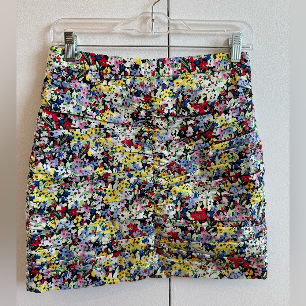 NWT Zara floral printed skirt, size S